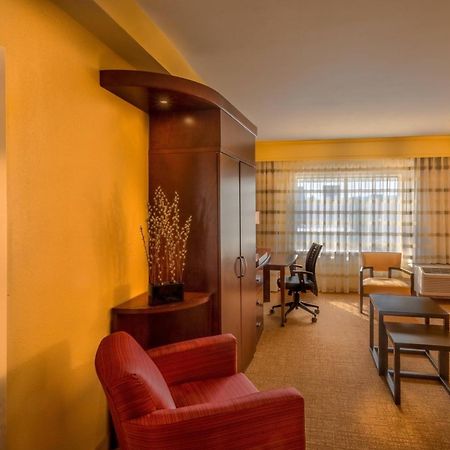 Courtyard By Marriott Charleston Downtown/Civic Center Hotell Eksteriør bilde